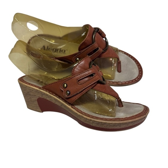 Alegria Lola Sandals Womens size 37 or US 7M Cognac Leather Wedge T Strap Style - Picture 4 of 10